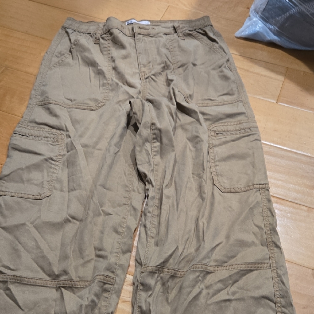 WoMen's Tan Cargo Pants